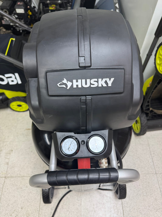 Husky 30 Gallon 200 PSI Portable Air Compressor