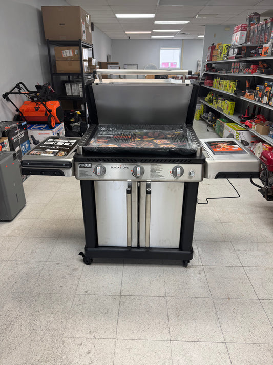 Blackstone Pro Series 28” Stainless Steel XL 3-Burner Propane Gas Griddle