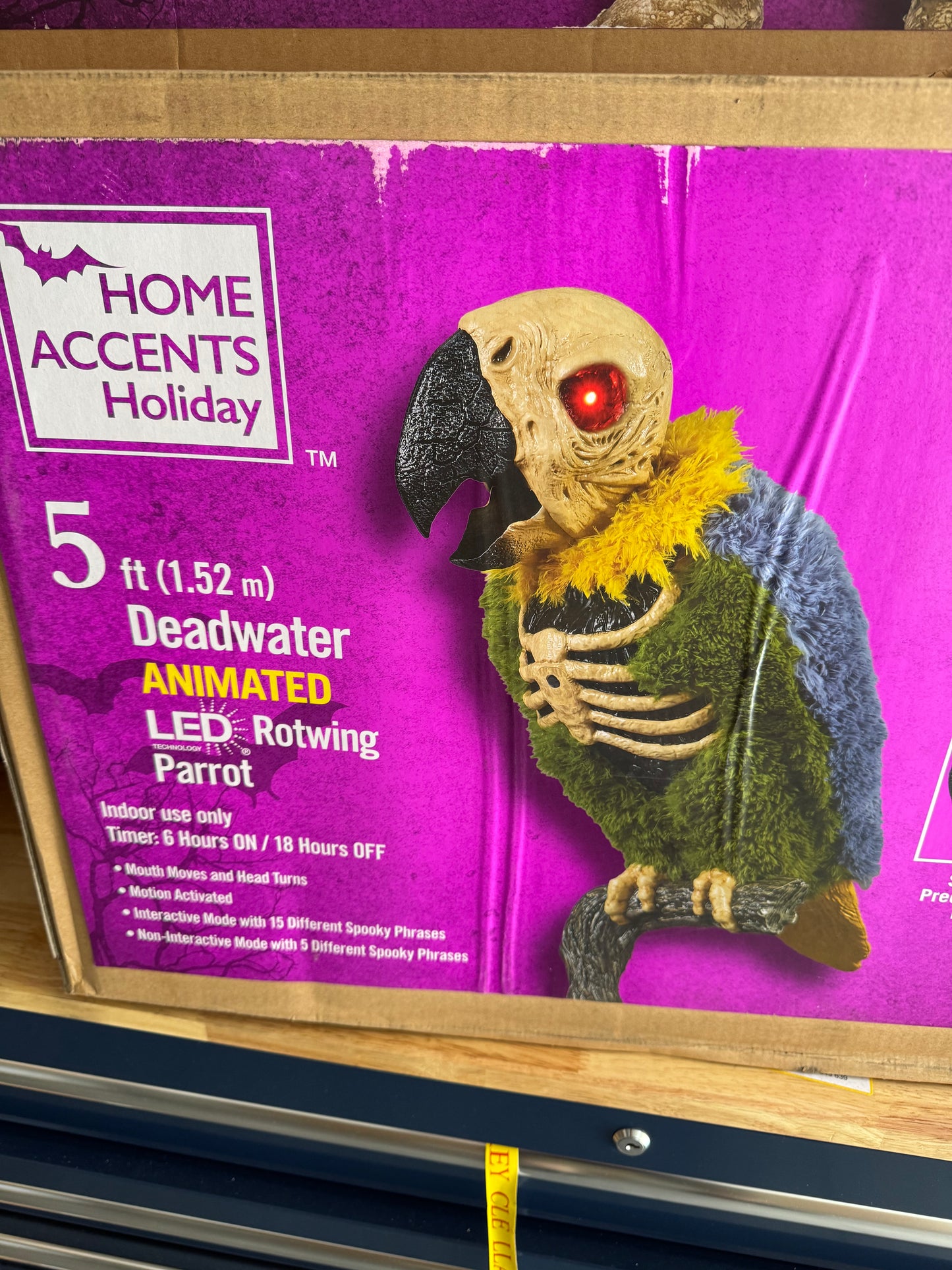 Home Accents Holiday 5ft Dead Water Animated LED Rotwing Parrot