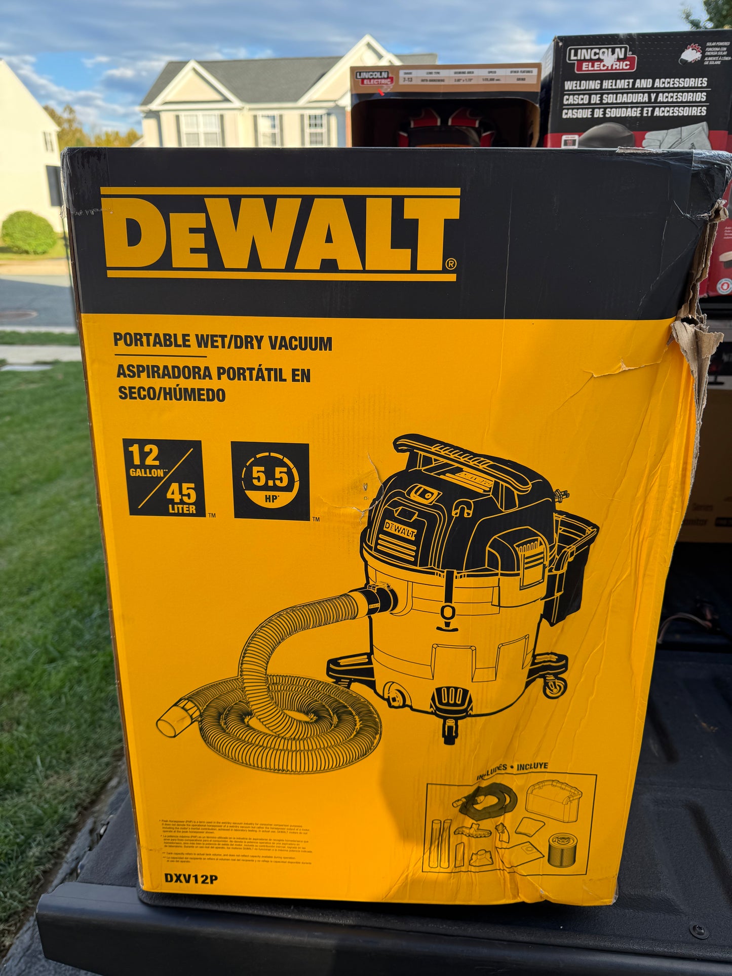 Dewalt 12G 5.5 HP Wet/Dry Vacuum