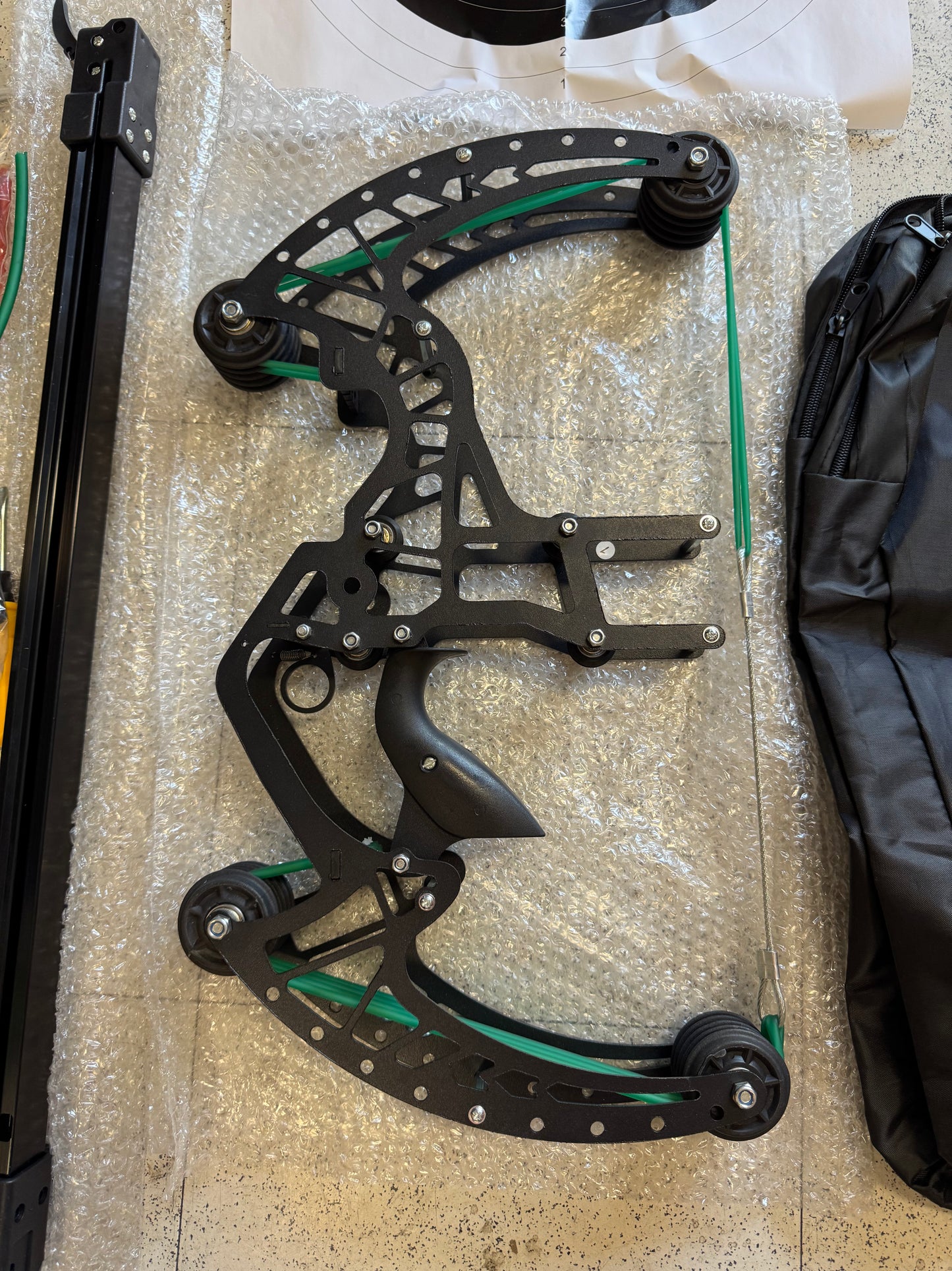 Continuous Shooting Ball Bearing Compound Bow Set w/Accessories
