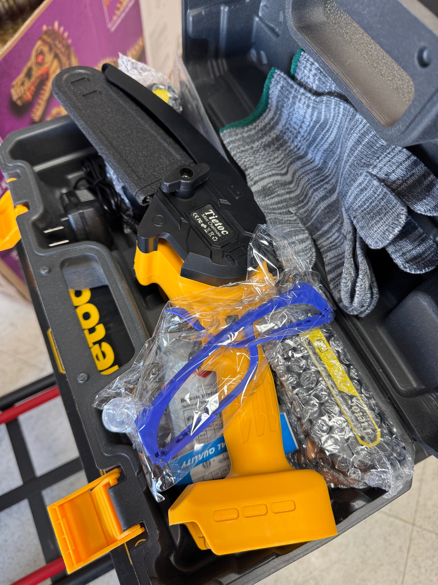 Tietoc 6” Mini Chainsaw w/2 Batteries & Accessories