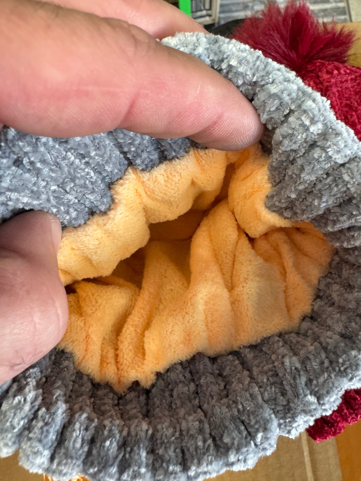Women’s Fluffy Winter Hats (READ DESCRIPTION)