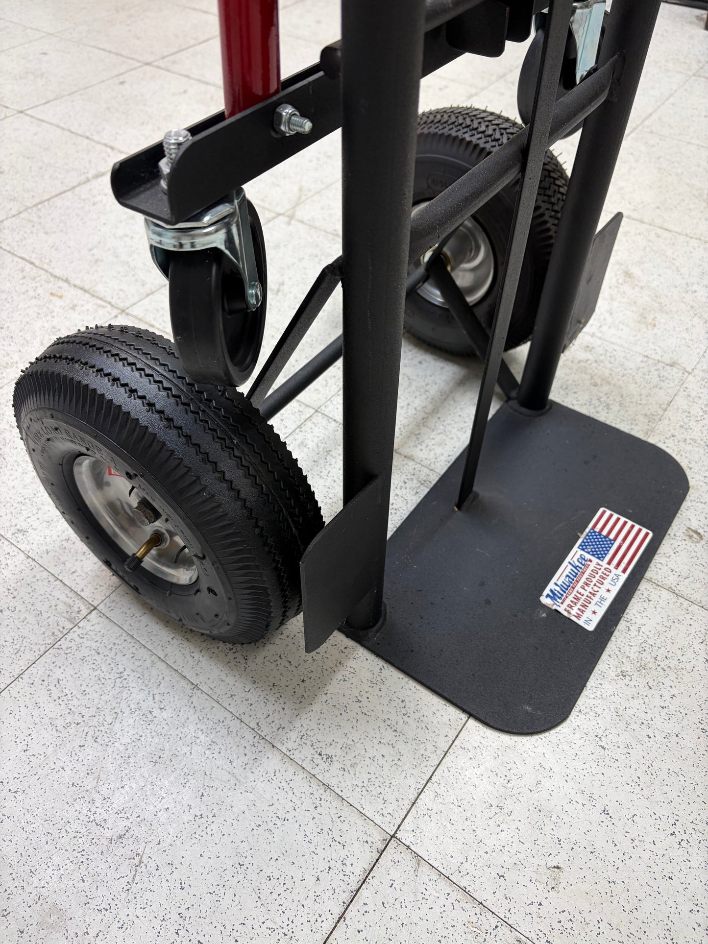 Milwaukee 800lbs 2-in-1 Convertible Hand Truck