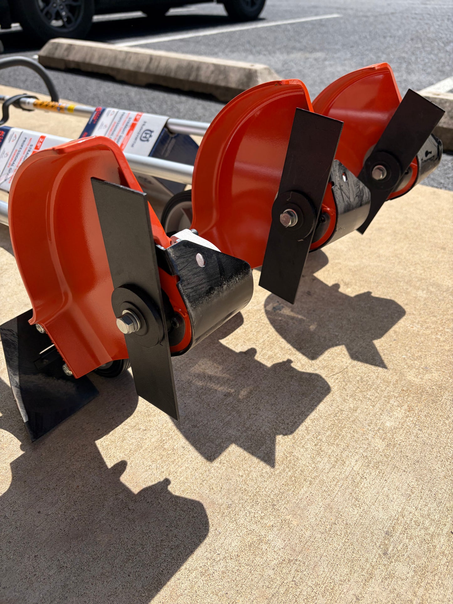 Husqvarna 525ES 25.4cc 8” 2-Cycle Gas Lawn Edger