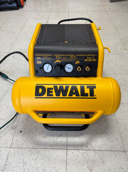 Dewalt 4.5G 225 PSI Portable Air Compressor