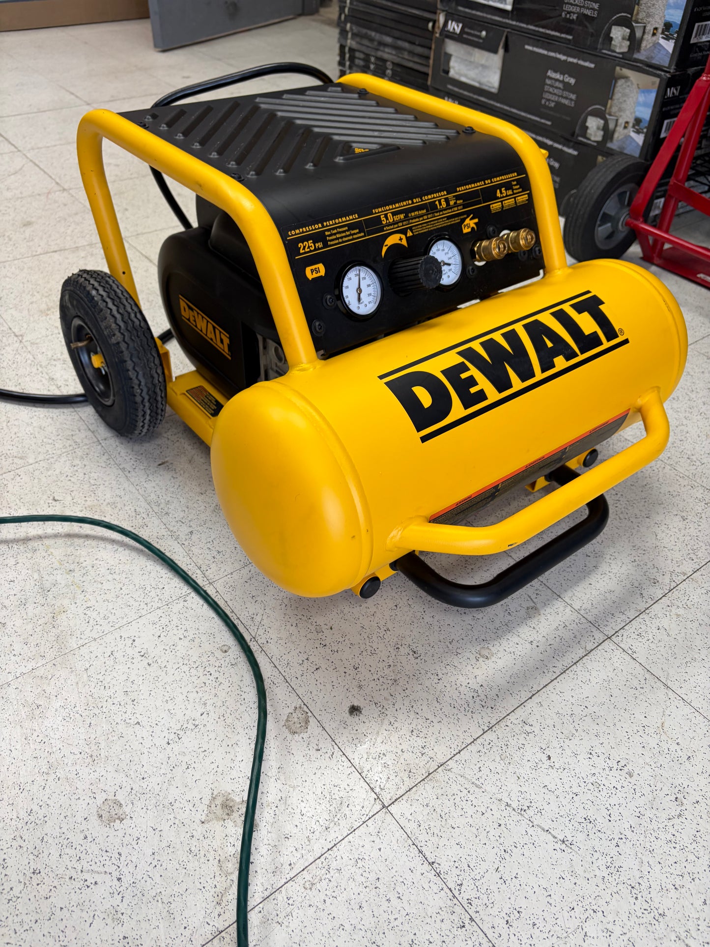 Dewalt 4.5G 225 PSI Portable Air Compressor