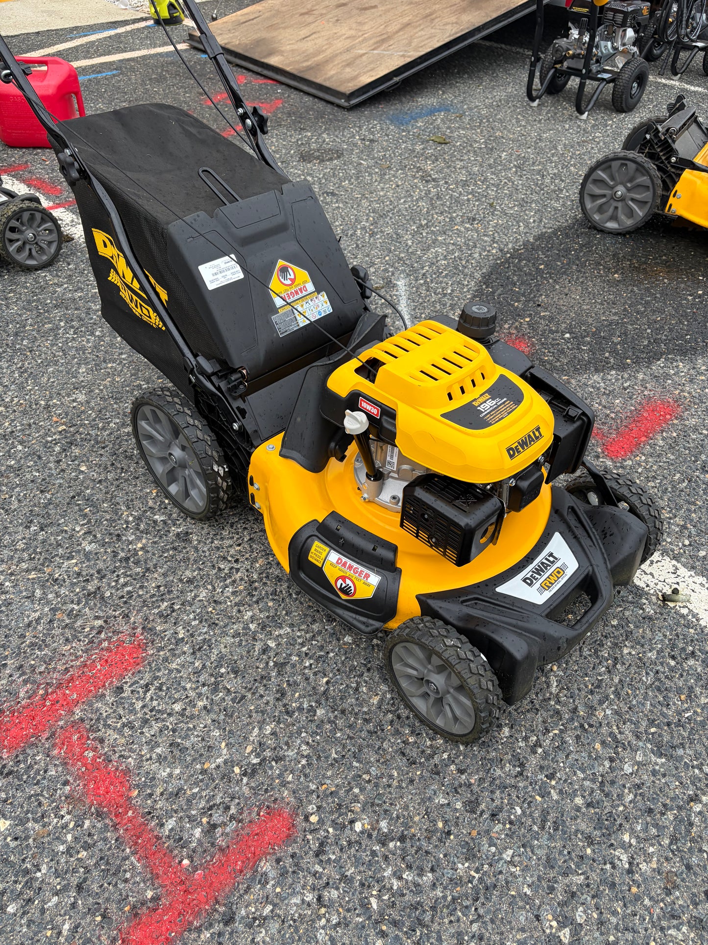 Dewalt 21” 196cc E-Gov RWD Self Propelled Gas Lawn Mower