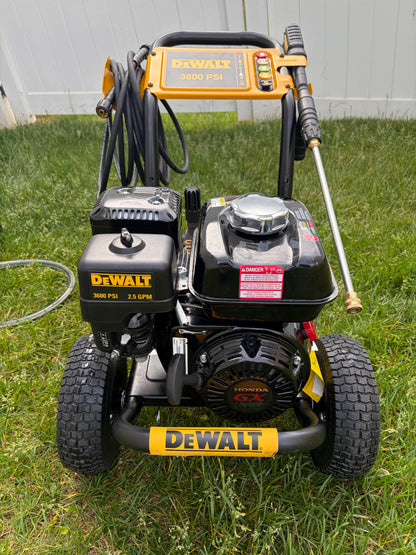 Dewalt 3600 PSI 2.5 GPM Honda GX200 Gas Pressure Washer