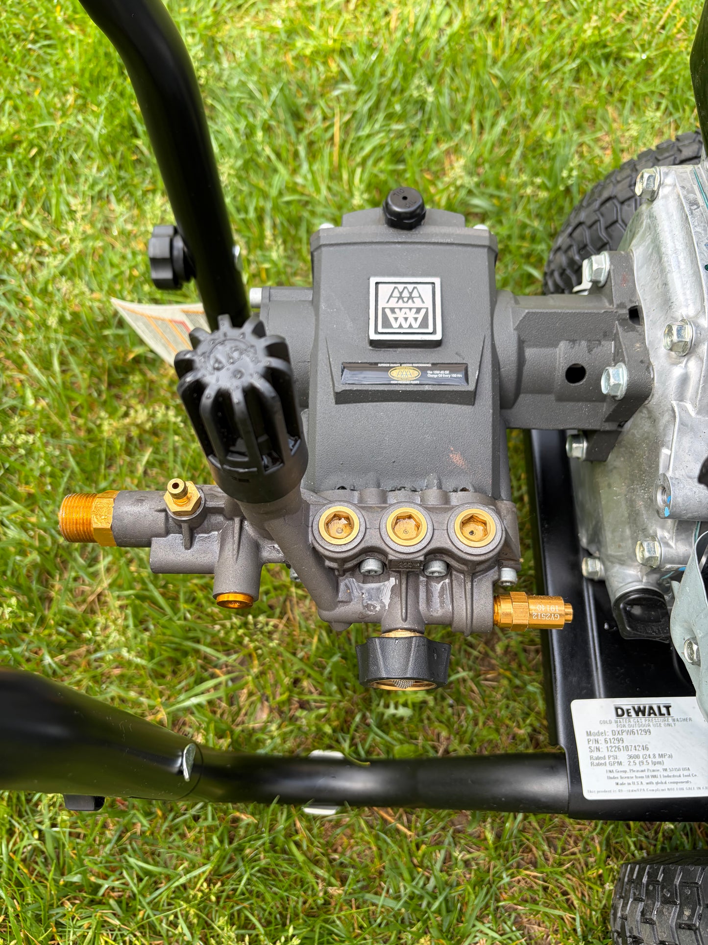 Dewalt 3600 PSI 2.5 GPM Honda GX200 Gas Pressure Washer