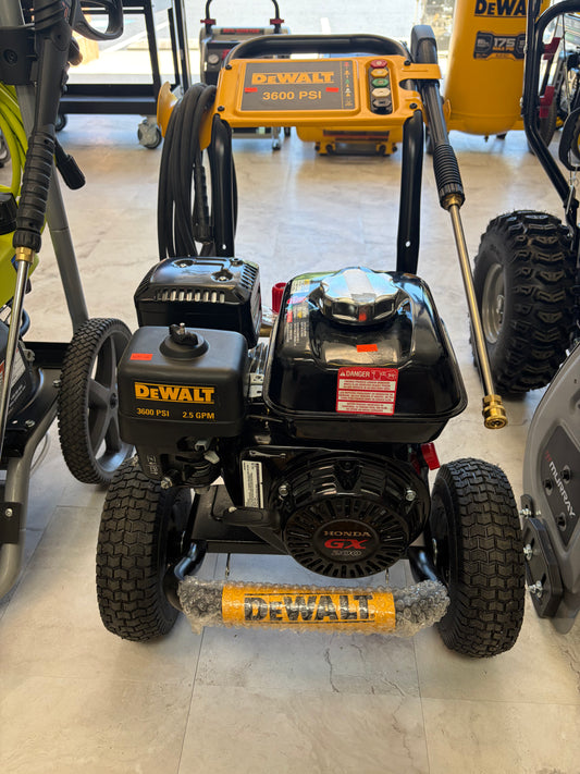Dewalt 3600 PSI 2.5 GPM Honda GX200 Gas Pressure Washer