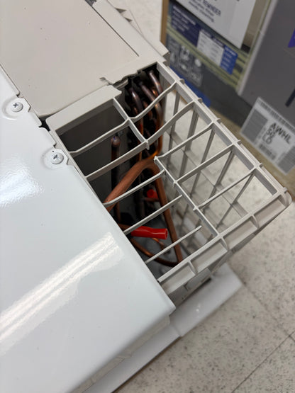 LG 24,500 BTU 208/230v Window Air Conditioner w/Dehumidifier