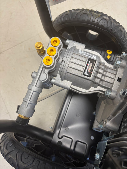 Dewalt 3400 PSI 2.5 GPM 208cc Gas Pressure Washer