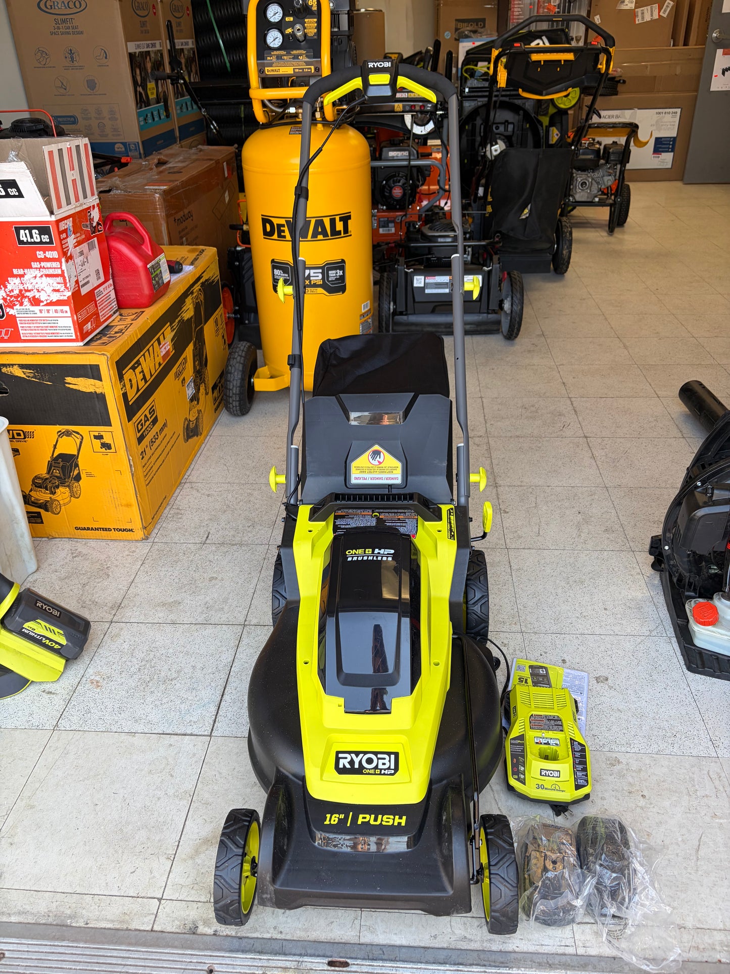 Ryobi One+ HP 18v PUSH Lawn Mower Kit