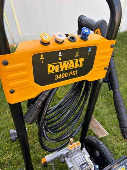 Dewalt 3400 PSI 2.5 GPM 208cc Gas Pressure Washer