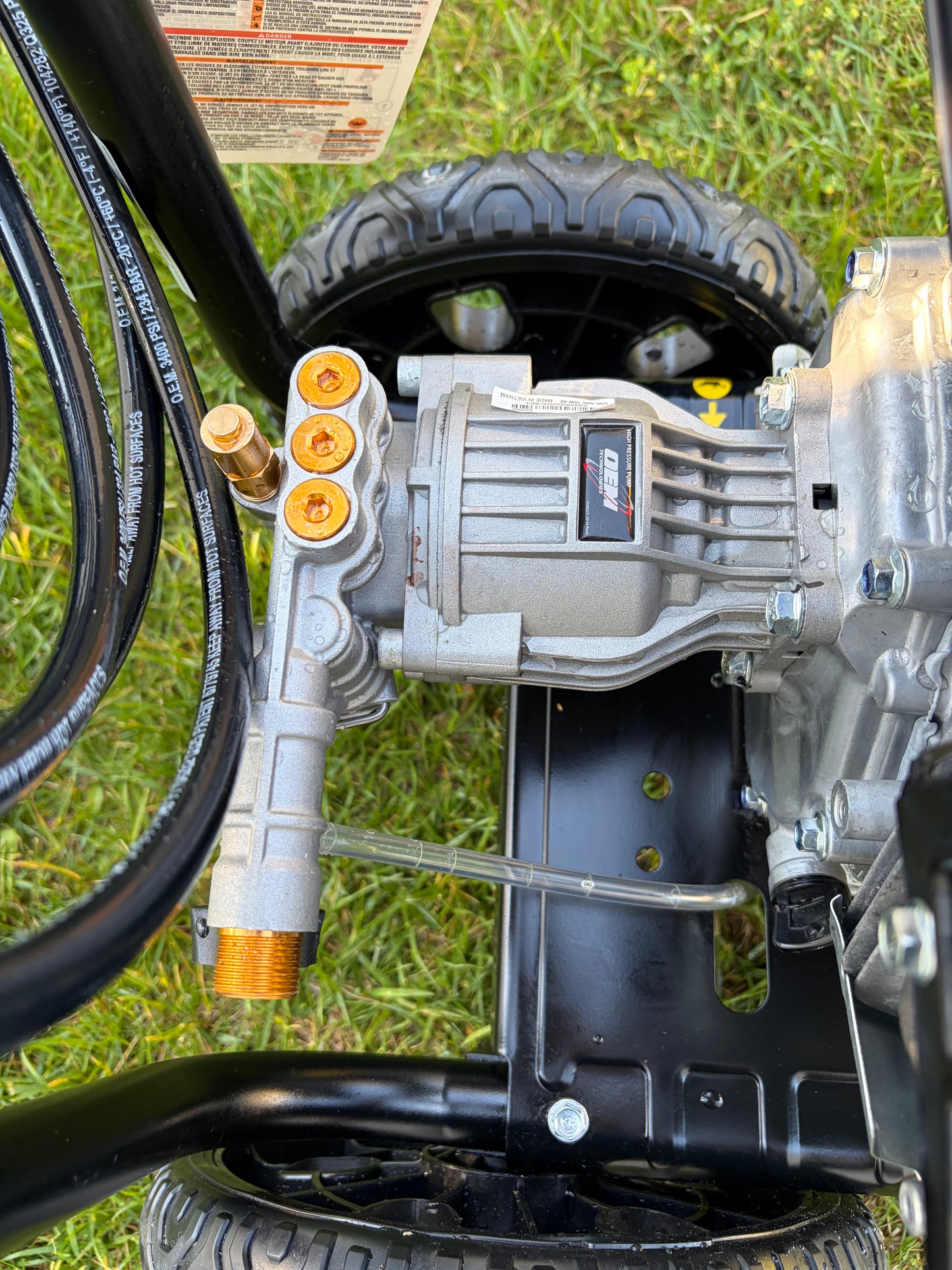 Dewalt 3400 PSI 2.5 GPM 208cc Gas Pressure Washer