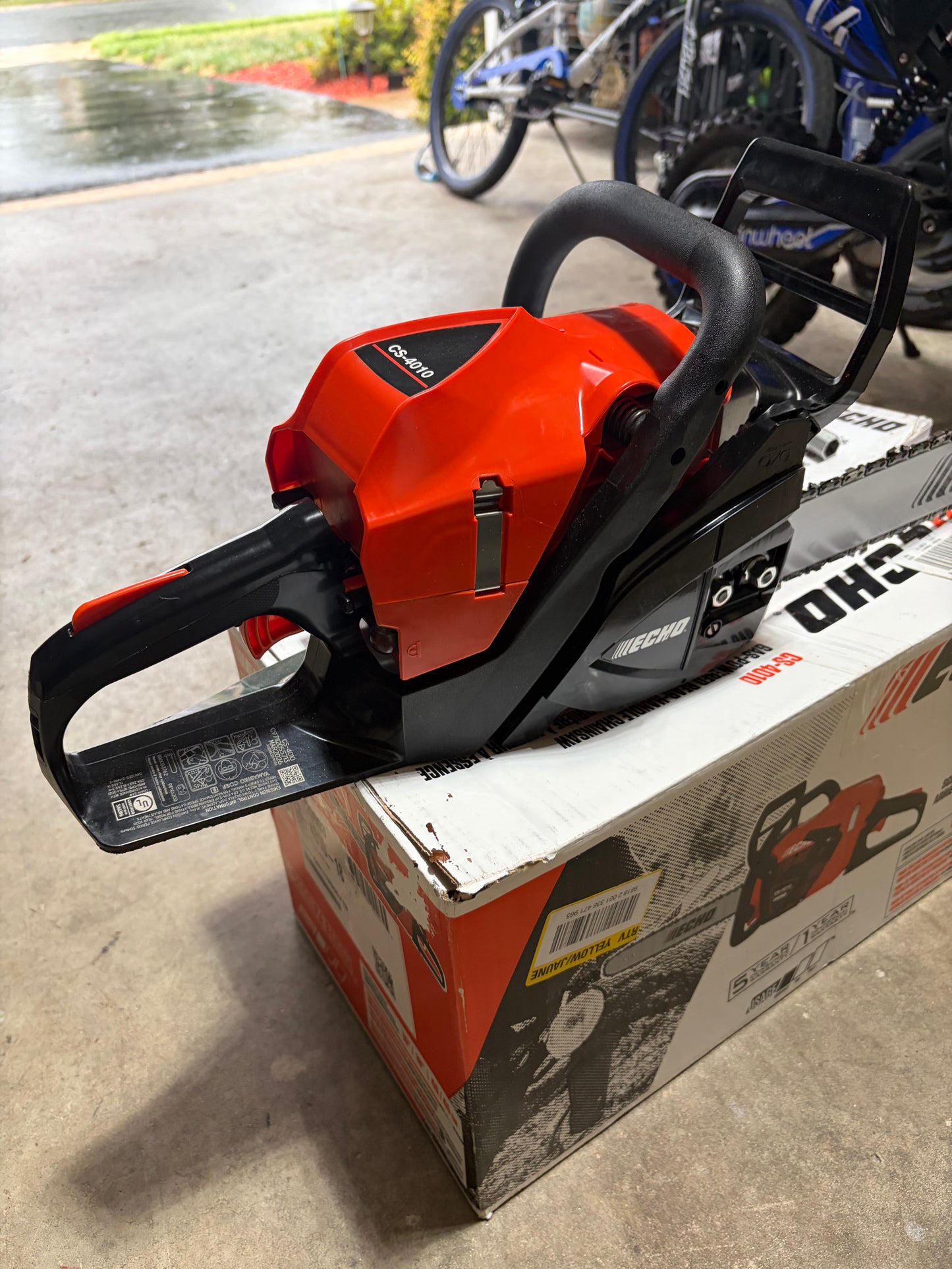 Echo CS-4010 18” 41.6cc 2-Stroke Gas Chainsaw