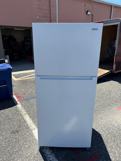 Vissani 18.1 cu ft Top Freezer Refrigerator
