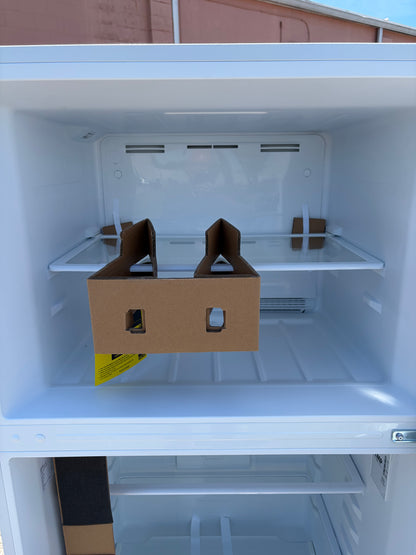 Vissani 18.1 cu ft Top Freezer Refrigerator