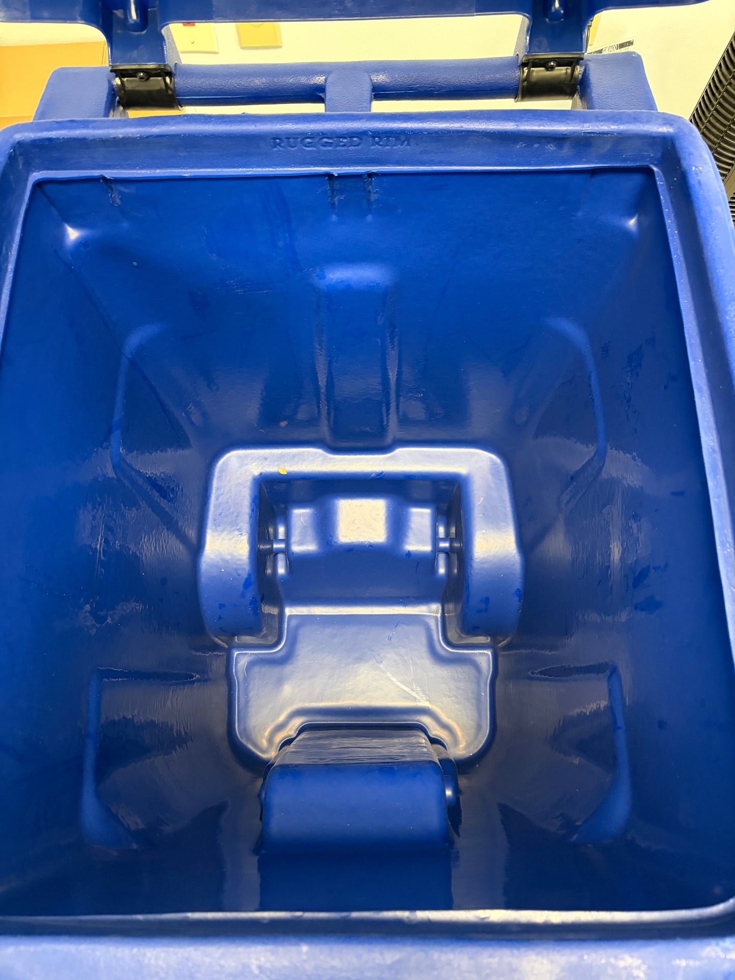 Toter 48G Outdoor Trash Can w/Lid & Wheels