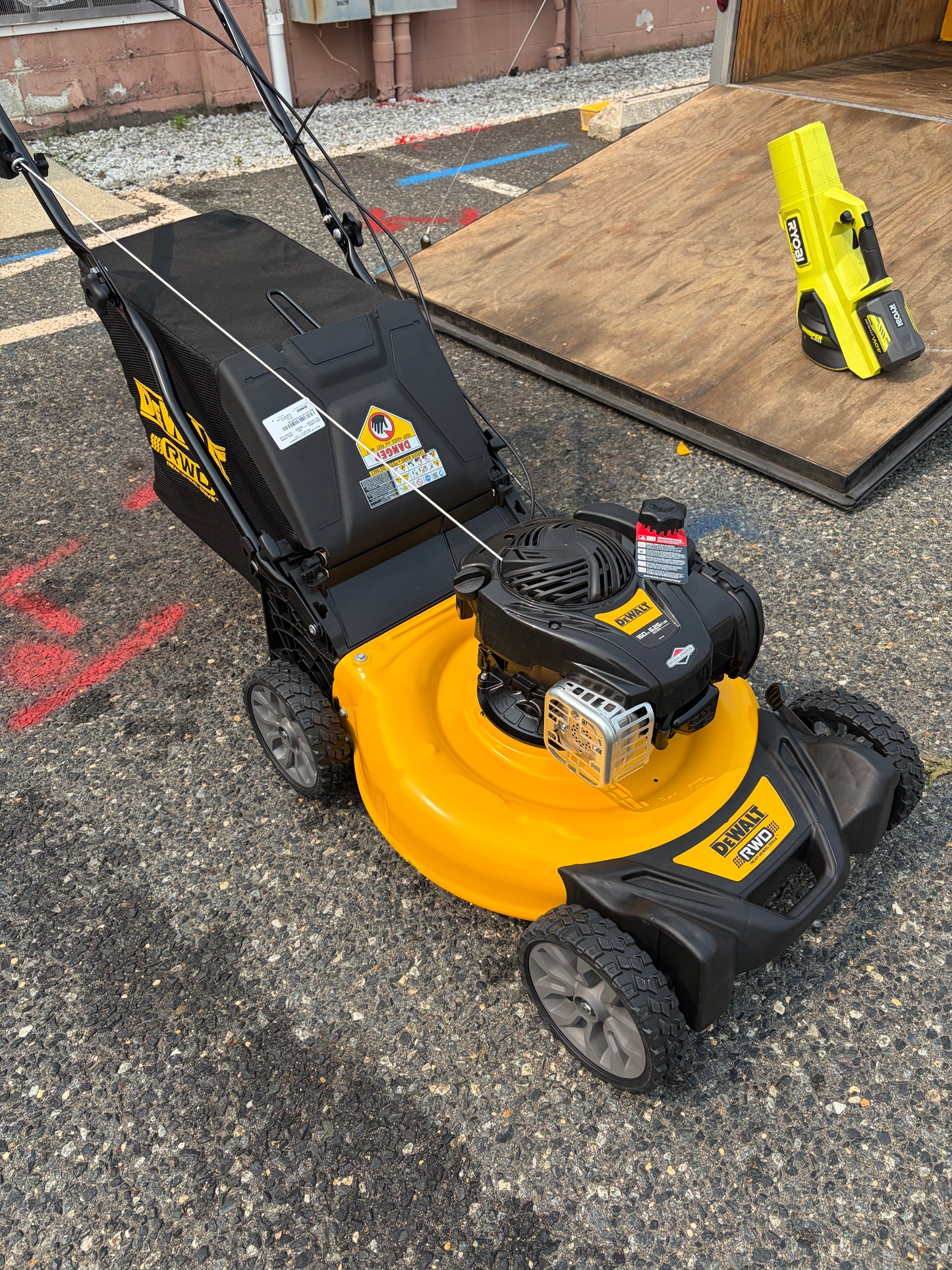 Dewalt 21” 150cc RWD Self Propelled Gas Lawn Mower