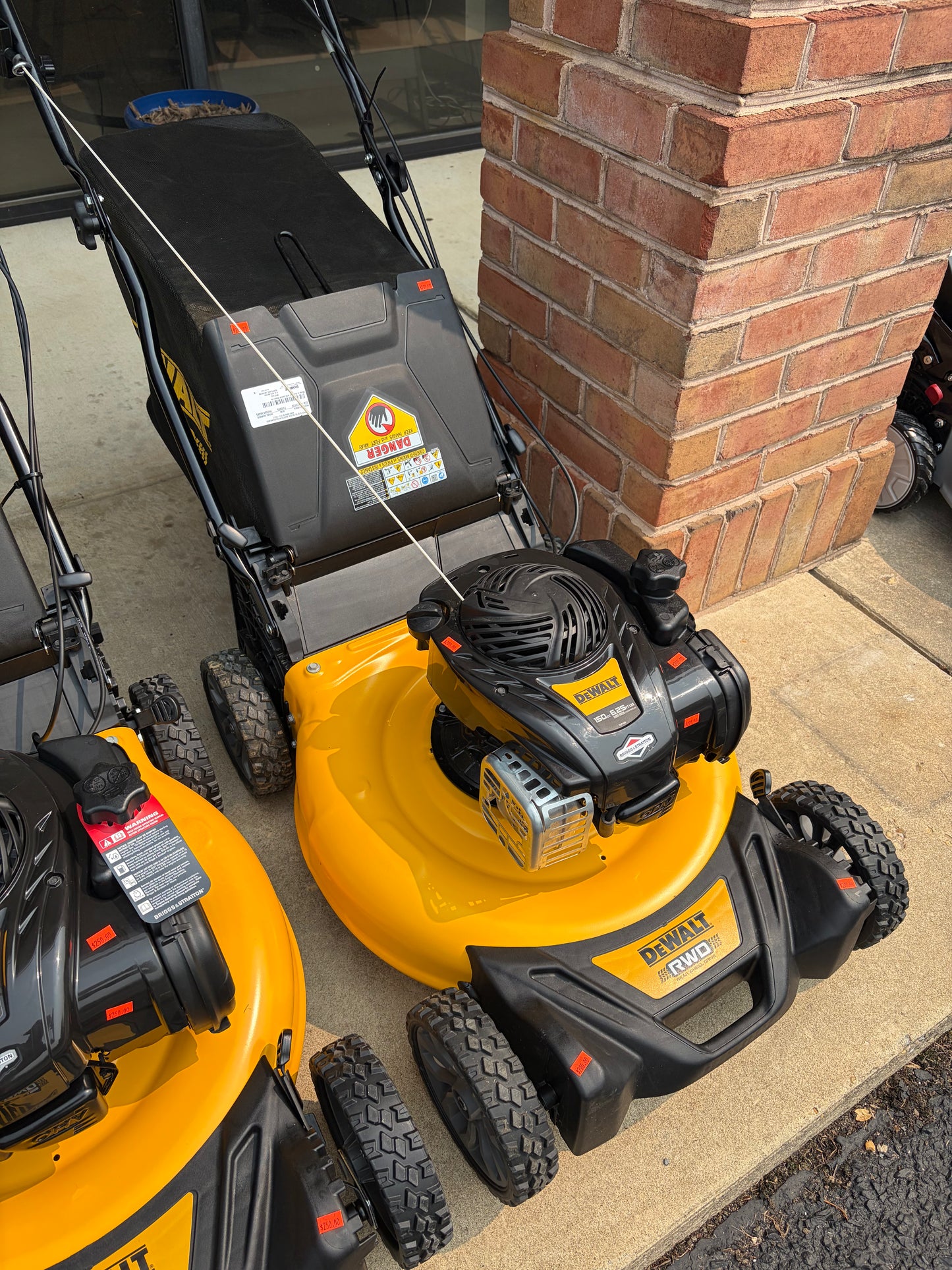 Dewalt 21” 150cc RWD Self Propelled Gas Lawn Mower
