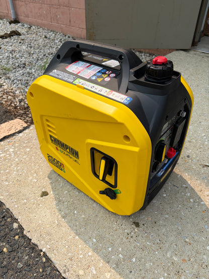 Champion 2500W Dual Fuel Inverter Generator