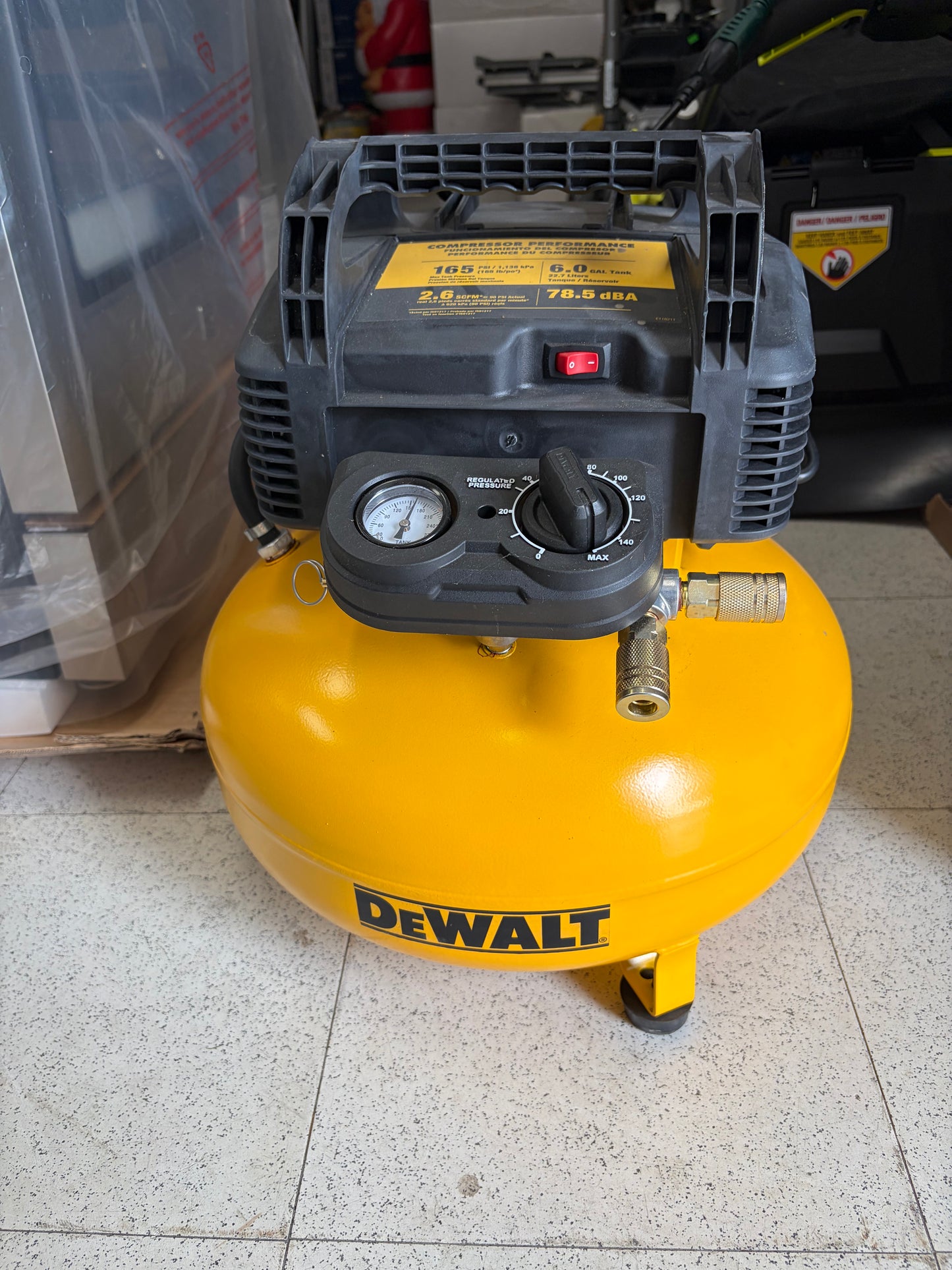 Dewalt 6G 165 PSI Portable Air Compressor