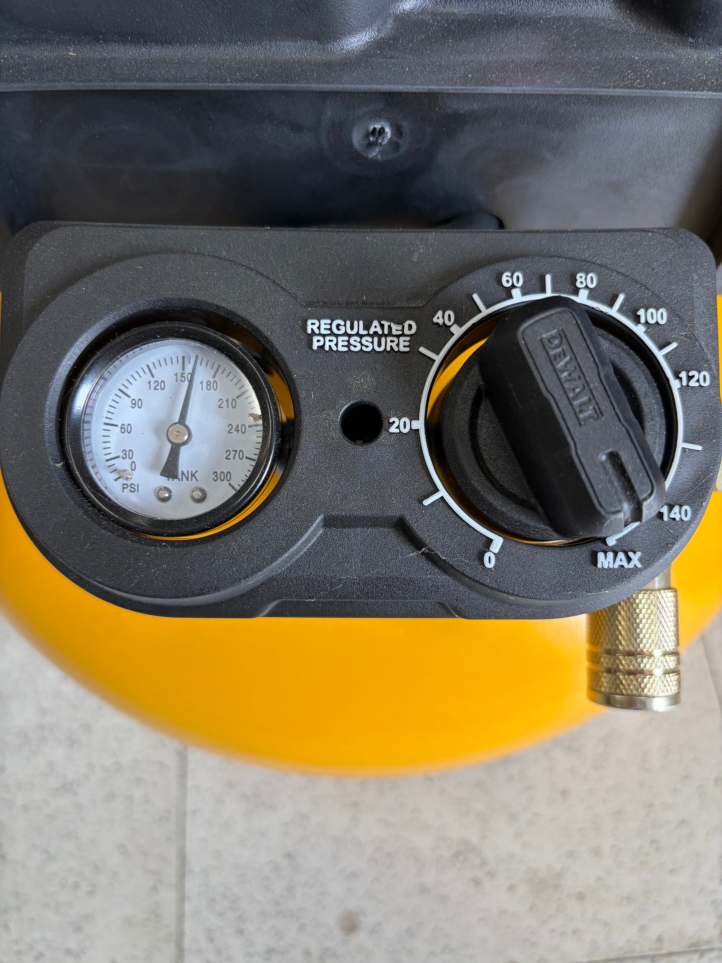 Dewalt 6G 165 PSI Portable Air Compressor