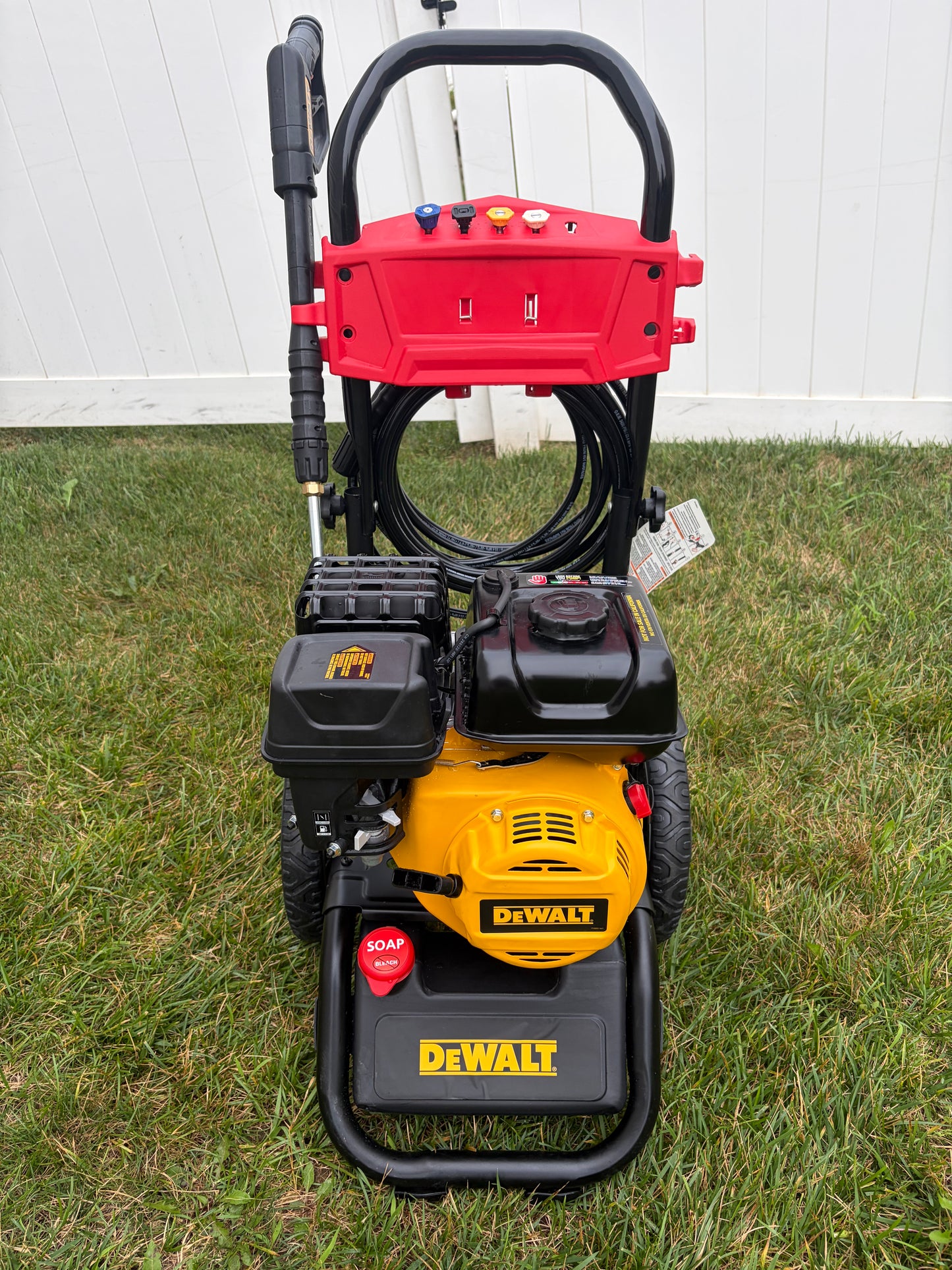 Dewalt 3400 PSI 2.5 GPM 208cc Gas Pressure Washer