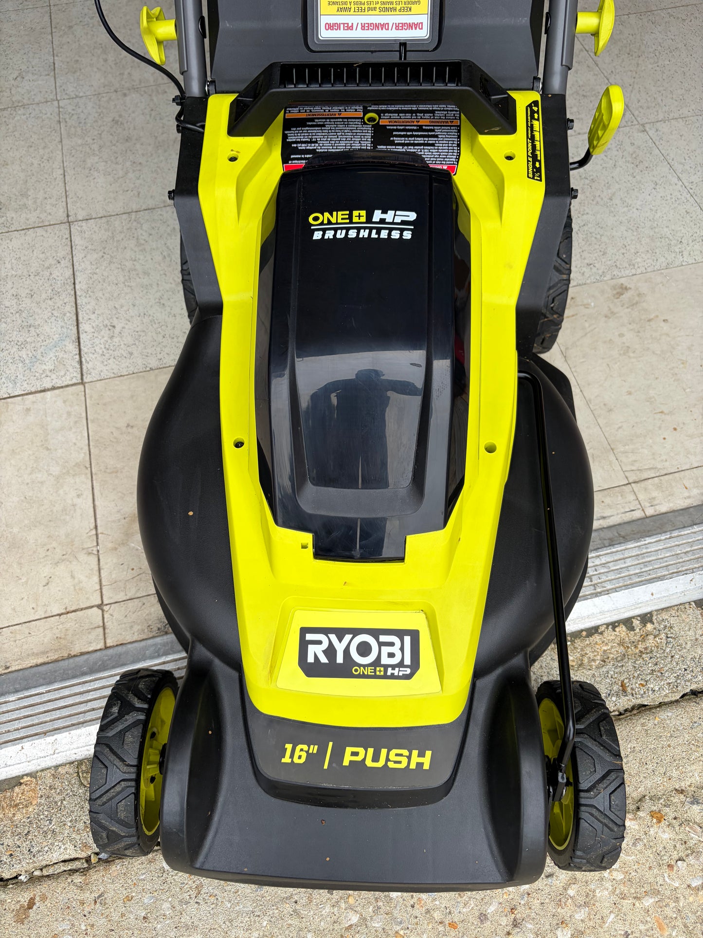 Ryobi One+ 18v Brushless 16” PUSH Lawn Mower Kit