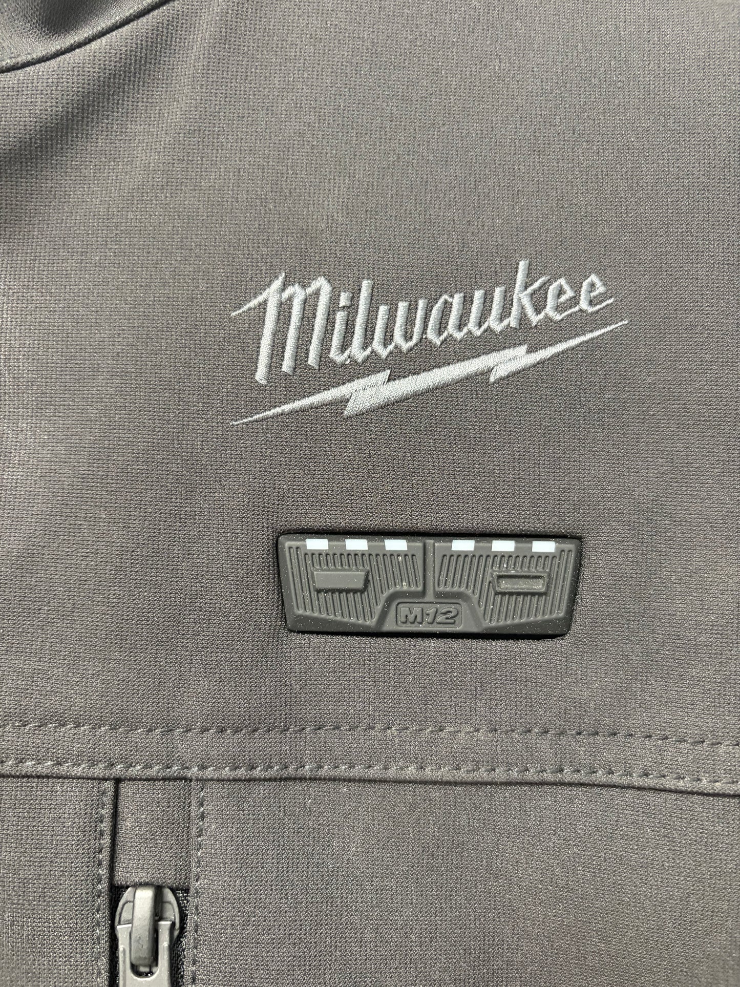 Milwaukee M12 Men’s XL Toughshell Heated Jacket Kit