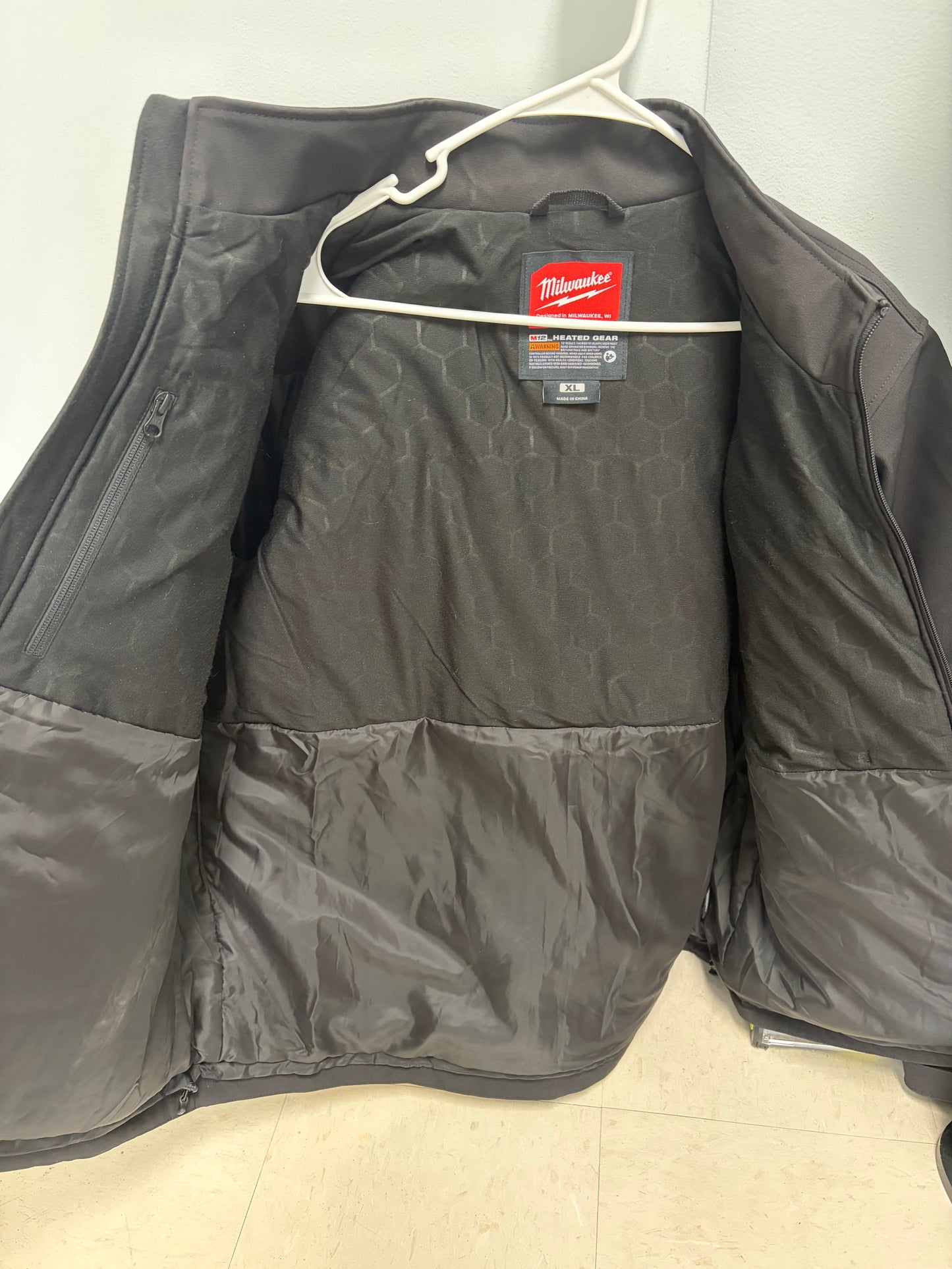 Milwaukee M12 Men’s XL Toughshell Heated Jacket Kit