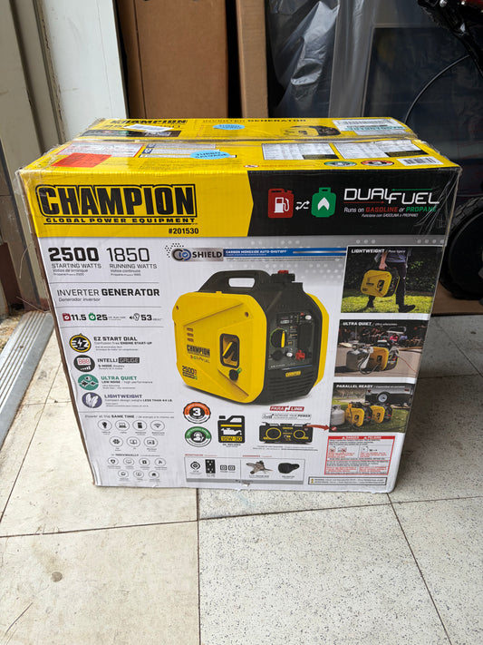 Champion 2500W Dual Fuel Portable Gas Inverter Generator