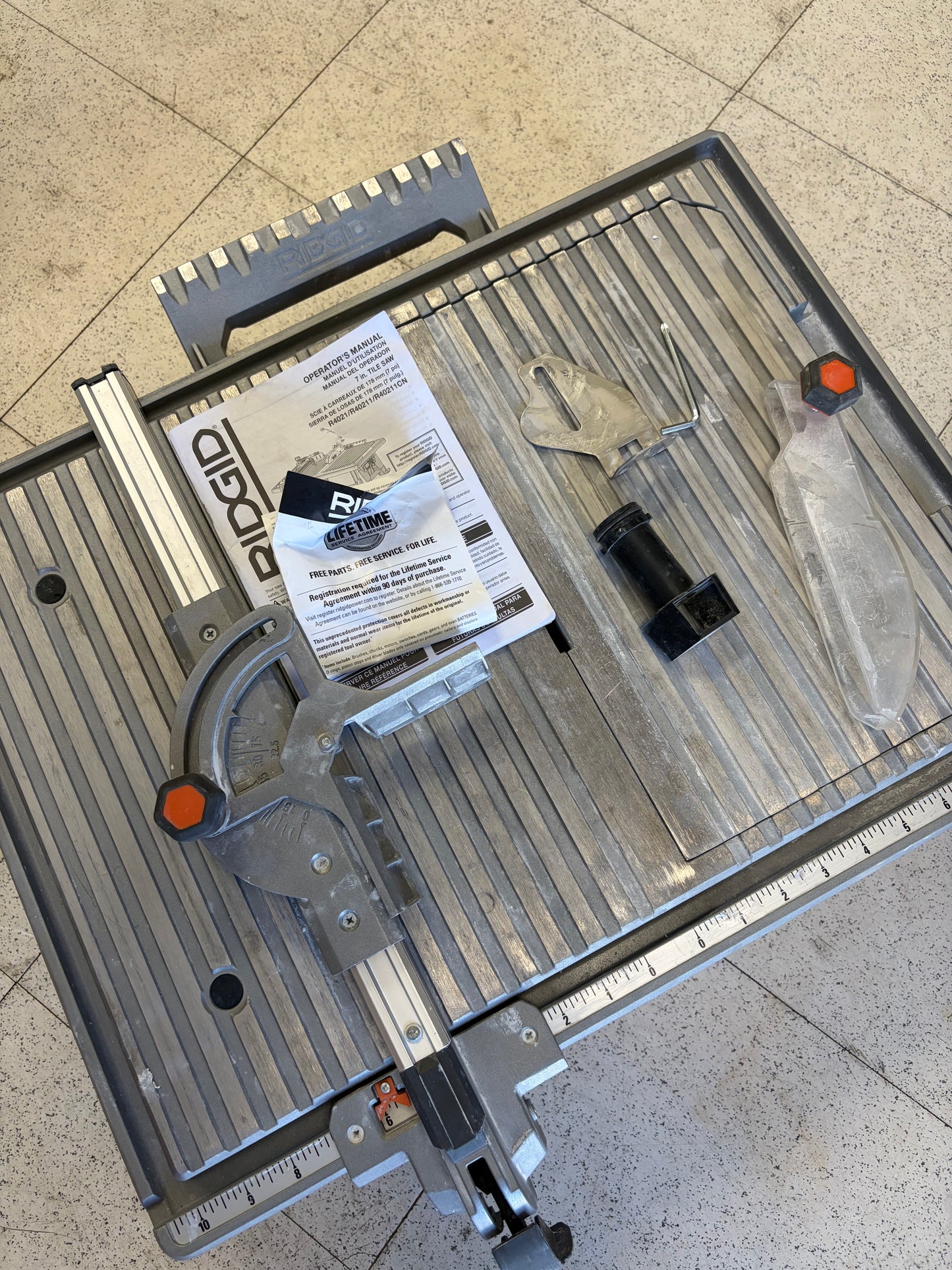 Ridgid 6.5 Amp 7” Table Top Wet Tile Saw