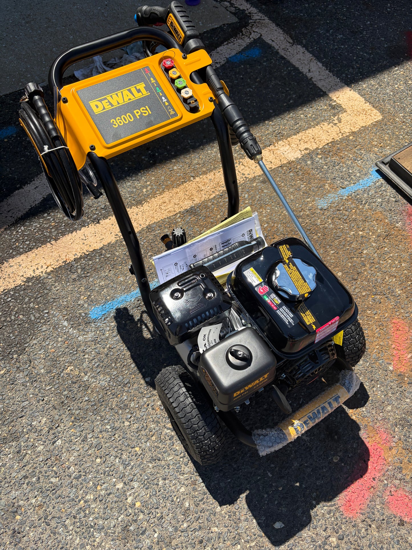 Dewalt 3600 PSI 2.5 GPM Honda GX200 Gas Pressure Washer