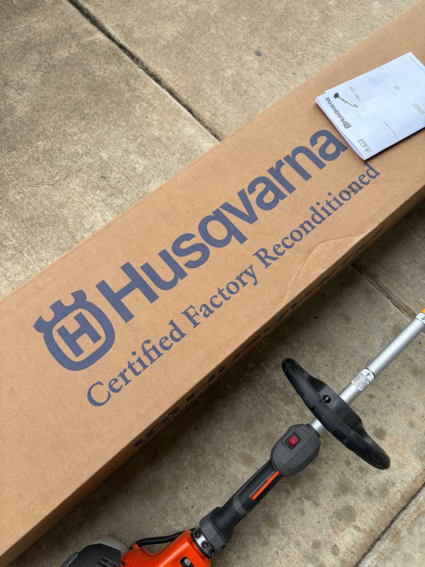 Husqvarna 130L 28cc 2-Cycle 18” Straight Shaft Gas Trimmer